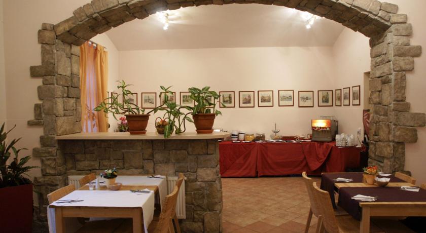 City Lounge Hotel Prague Restoran gambar